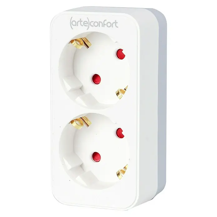 Arte confort Ladrón doble - Blanco, 2 ud., 16 A - Primer plano de un enchufe doble blanco Arte-Confort, con contactos dorados y orificios de seguridad rojos.