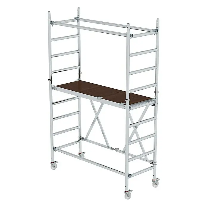 Proregal Klappgerüst mit Ausbaueinheit -  - Silbernes Aluminium-Rollgerüst mit zwei Ebenen und dunkelbrauner Holzplattform, ausgestattet mit Rädern.