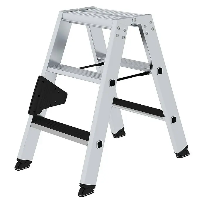 Proregal Doppel-Stehleiter beidseitig begehbar - Anzahl Tritte: 6 Stk., Arbeitshöhe: 2.200 mm, Belastbarkeit: 150 kg, Aluminium - Zweistufige Aluminium-Klapptritt mit schwarzen Anti-Rutsch-Stufen und Fußkappen.