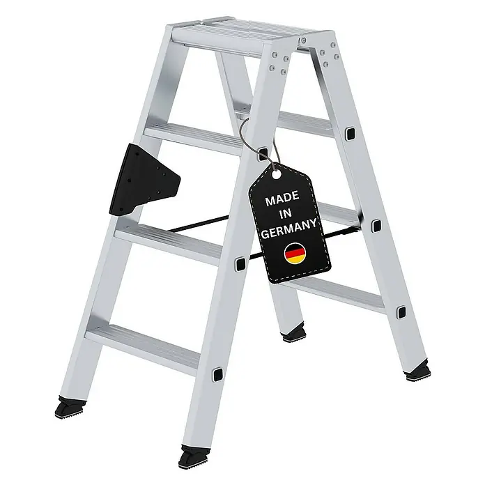 Proregal Doppel-Stehleiter beidseitig begehbar - Anzahl Tritte: 8 Stk., Arbeitshöhe: 2.450 mm, Belastbarkeit: 150 kg, Aluminium - Silberne Aluminium-Klappleiter mit einem "Made in Germany"-Etikett.