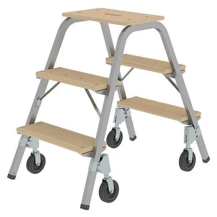 Proregal Doppel-Stehleiter mit Bockrollen - Anzahl Tritte: 6 Stk., Arbeitshöhe: 2.600 mm, Belastbarkeit: 150 kg, Stahl - Mobile Stehleiter mit silbernem Metallrahmen und hellen Holzstufen, ausgestattet mit Rollen.