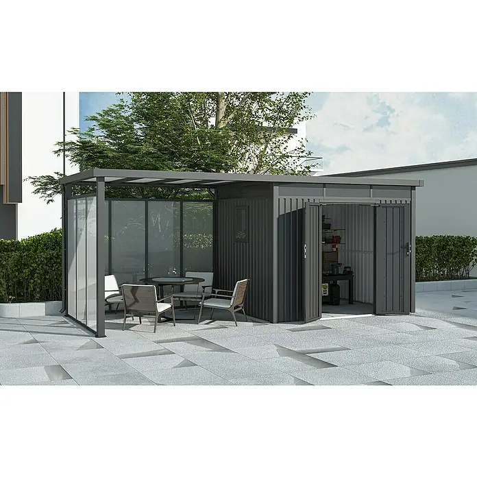 Gardol Rück- & Seitenwand Milchglas-Optik Cubus - Höhe: 190 cm, Passend für: Gardol Gerätehaus-Anbau Cubus & Cubus Max - Dieses Bild zeigt ein modernes Gartenhaus mit angrenzender Terrasse und Sitzgruppe, ideal für den Außenbereich.