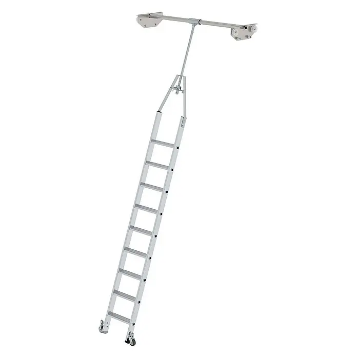 Proregal Anlegeleiter Regalleiter drehabr mit 9 Stufen - Anzahl Tritte: 9 Stk., Arbeitshöhe: 4.140 mm, Belastbarkeit: 150 kg, Aluminium - Silberne Aluminium-Dachbodenleiter mit Schienensystem und Rollen unten.