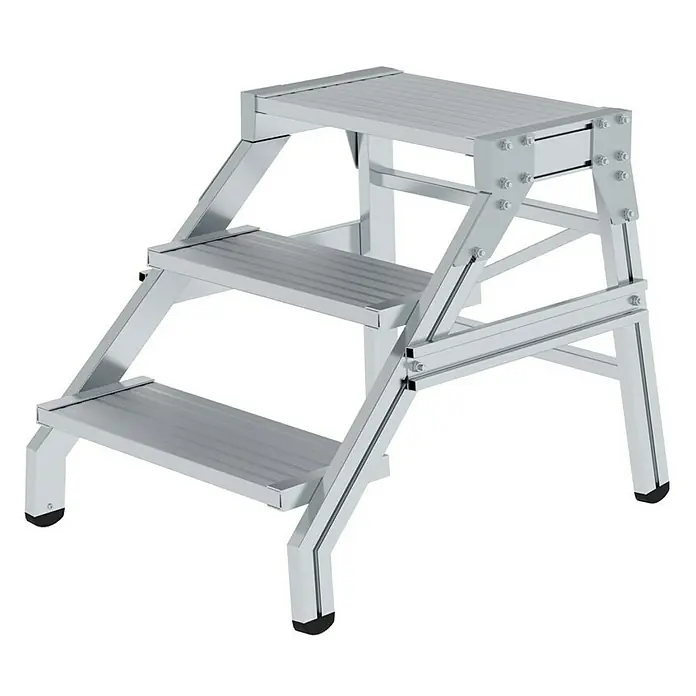 Proregal Treppenpodest Montagetritt mit 3 Stufen - Anzahl Tritte: 3 Stk., Arbeitshöhe: 2.600 mm, Belastbarkeit: 300 kg, Aluminium - Silberne dreistufige Aluminium-Klapptritt mit geriffelten Stufen und schwarzen Fußkappen.