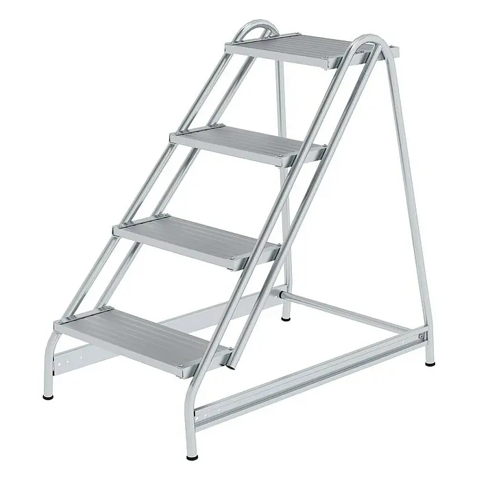 Proregal Treppenpodest Arbeitspodest einseitig begehbar - Anzahl Tritte: 4 Stk., Arbeitshöhe: 3.000 mm, Belastbarkeit: 150 kg, Aluminium - Silber-graue Aluminium-Zugangsleiter mit vier Stufen, geriffelten Trittflächen und robustem Rahmen für sicheres Erhöhen.