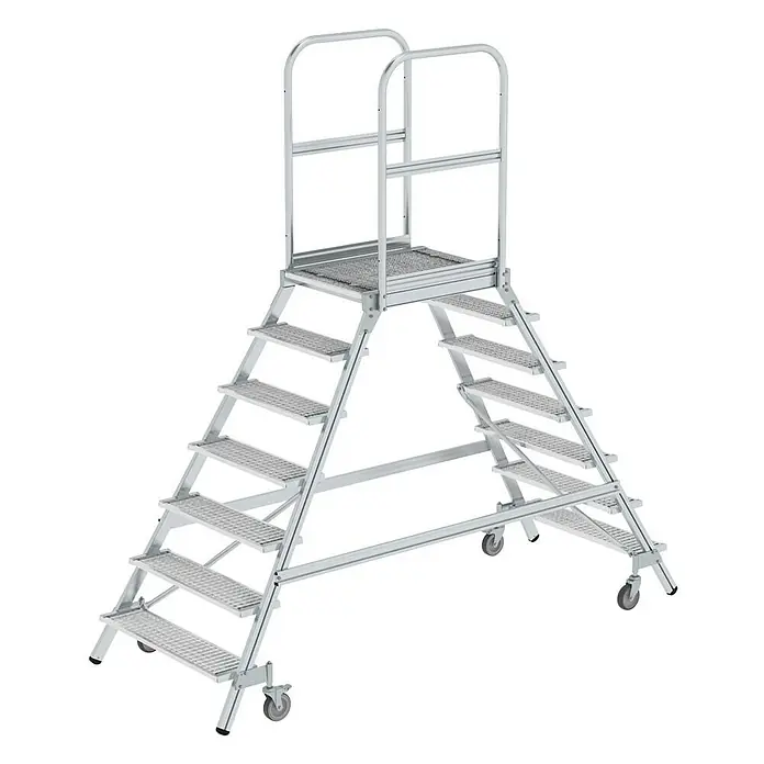 Proregal Treppenpodest beidseitig begehbar - Anzahl Tritte: 7 Stk., Arbeitshöhe: 3.700 mm, Belastbarkeit: 150 kg, Aluminium - Mobile Arbeitsplattform aus silbernem Aluminium mit beidseitigen Treppen, Oberplattform, Geländer und Rollen.