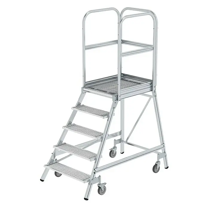 Proregal Treppenpodest einseitig begehbar - Anzahl Tritte: 5 Stk., Arbeitshöhe: 3.200 mm, Belastbarkeit: 150 kg, Aluminium - Mobile Aluminium-Arbeitsplattform mit fünf Stufen, Sicherheitsgeländern und Rollen zur einfachen Bewegung.