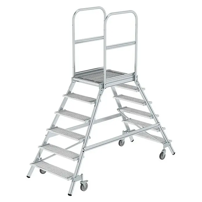 Proregal Treppenpodest beidseitig begehbar - Anzahl Tritte: 6 Stk., Arbeitshöhe: 3.500 mm, Belastbarkeit: 150 kg, Aluminium - Silberne mobile Arbeitsplattform mit perforierten Stufen, Handläufen und Lenkrollen für erhöhten Zugang.