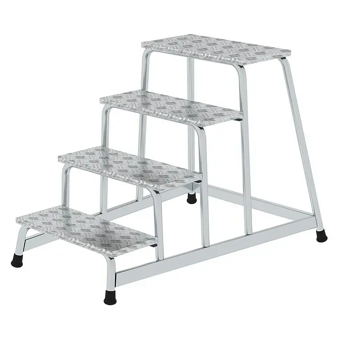 Proregal Treppenpodest Arbeitspodest starr mit 4 Stufen - Anzahl Tritte: 4 Stk., Arbeitshöhe: 2.800 mm, Belastbarkeit: 150 kg, Aluminium - Vierstufige silberne Metall-Arbeitstreppe mit rutschfesten Riffelblech-Trittflächen und schwarzen Gummifüßen für sicheren Zugang.