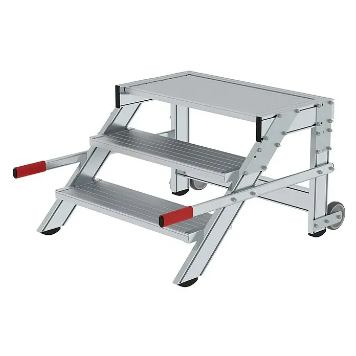 Proregal Treppenpodest Arbeitspodest fahrbar - Anzahl Tritte: 3 Stk., Arbeitshöhe: 2.600 mm, Belastbarkeit: 200 kg, Aluminium - Zweistufige Aluminium-Arbeitsplattform mit rutschfesten Stufen, roten Griffen und Rädern.