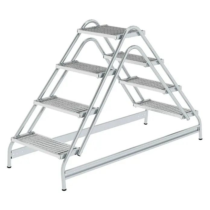 Proregal Treppenpodest Arbeitspodest beidseitig begehbar - Anzahl Tritte: 8 Stk., Arbeitshöhe: 3.000 mm, Belastbarkeit: 150 kg, Aluminium - Mehrstufige industrielle Zugangsleiter aus silbernem Metall mit perforierten Stufen, von beiden Seiten begehbar.