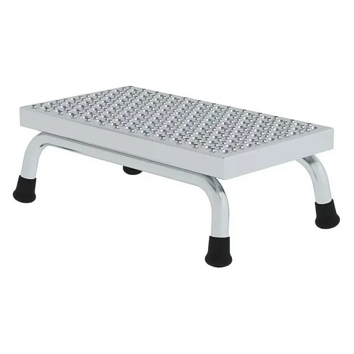 Proregal Treppenpodest Arbeitspodest starr mit 1 Stufe - Anzahl Tritte: 1 Stk., Belastbarkeit: 150 kg, Aluminium - Ein silberner Metall-Trittschemel mit rutschfester, strukturierter Oberfläche und schwarzen Gummifüßen.