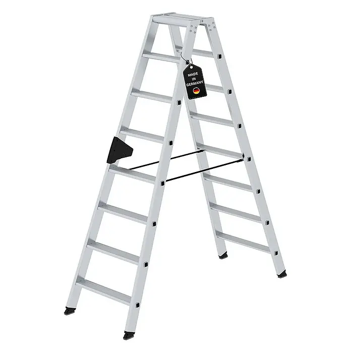 Proregal Doppel-Stehleiter beidseitig begehbar - Anzahl Tritte: 16 Stk., Arbeitshöhe: 3.400 mm, Belastbarkeit: 150 kg, Aluminium - Silberne Aluminium-Klappleiter mit „Made in Germany“-Etikett.