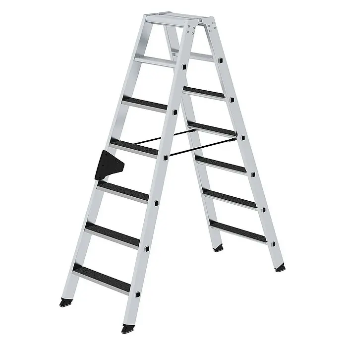 Proregal Doppel-Stehleiter beidseitig begehbar - Anzahl Tritte: 14 Stk., Arbeitshöhe: 3.150 mm, Belastbarkeit: 150 kg, Aluminium - Silberne Aluminium-Klappleiter mit schwarzen Anti-Rutsch-Stufen.