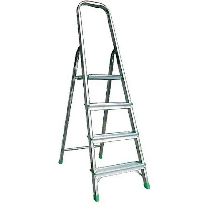 Proregal Stehleiter mit 4 Stufen - Anzahl Tritte: 4 Stk., Belastbarkeit: 125 kg, Aluminium - Silberne Aluminium-Klappleiter mit vier breiten Stufen und grünen Füßen für Stabilität.