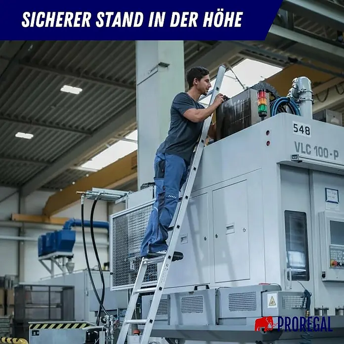 Proregal Anlegeleiter mit 6 Sprossen - Anzahl Tritte: 6 Stk., Arbeitshöhe: 3.000 mm, Belastbarkeit: 150 kg, Aluminium - Mann auf einer silbernen Aluminium-Industrieleiter, sicher auf einer großen Maschine in der Höhe arbeitend.