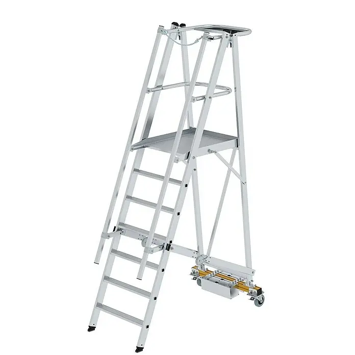 Proregal Stehleiter Plattformleiter klappbar mit schmalem Fahrwerk - Anzahl Tritte: 7 Stk., Arbeitshöhe: 3.600 mm, Belastbarkeit: 150 kg, Aluminium - Silberfarbene mobile Aluminium-Arbeitsbühne mit Arbeitsplattform, Sicherheitsgeländer und Rollen.