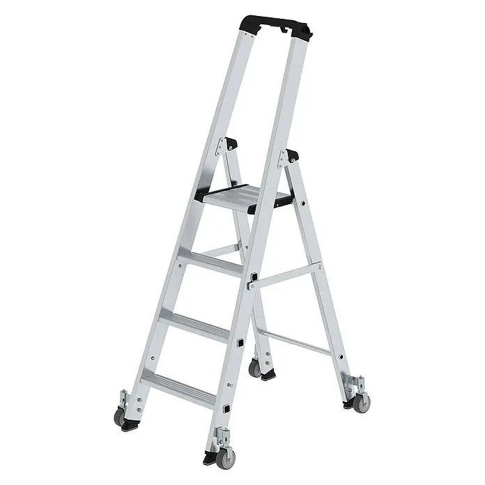 Proregal Stehleiter einseitig begehbar - Anzahl Tritte: 4 Stk., Arbeitshöhe: 2.950 mm, Belastbarkeit: 150 kg, Aluminium - Silberne Aluminium-Klappleiter mit schwarzen Akzenten, Griff, rutschfesten Stufen und Rollen für leichte Mobilität.