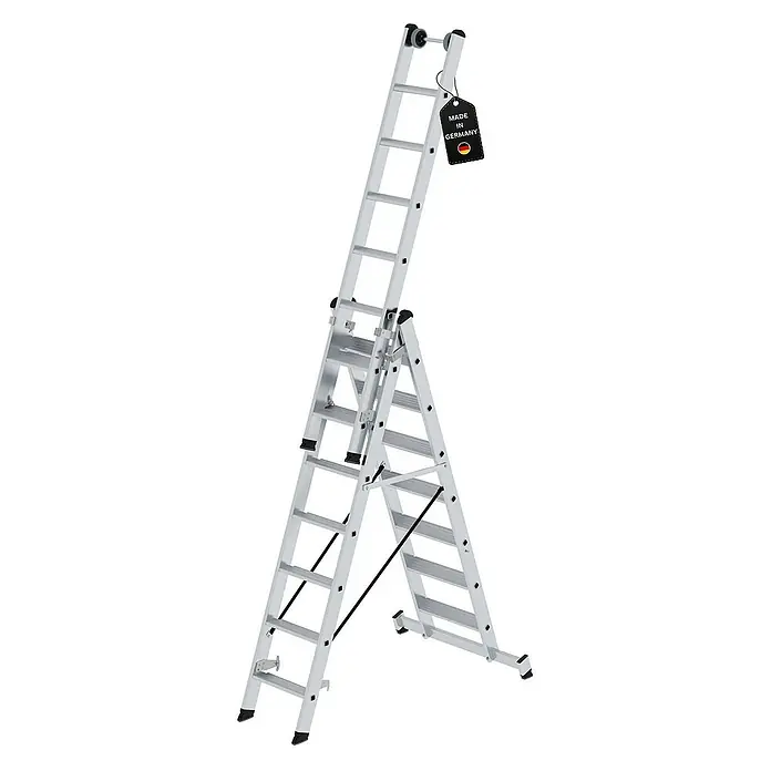 Proregal Mehrzweckleiter 3-teilig - Anzahl Tritte: 21 Stk., Arbeitshöhe: 6.100 mm, Belastbarkeit: 150 kg, Aluminium - Silberne Aluminium-Kombileiter in ausgefahrener A-Rahmen-Position, mit einem "Made in Germany"-Etikett.