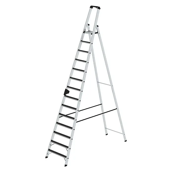 Proregal Stehleiter einseitig begehbar - Anzahl Tritte: 14 Stk., Arbeitshöhe: 5.300 mm, Belastbarkeit: 150 kg, Aluminium - Silberne Aluminium-Klappleiter mit schwarzen Trittflächen auf zahlreichen Stufen und schwarzem Griff.