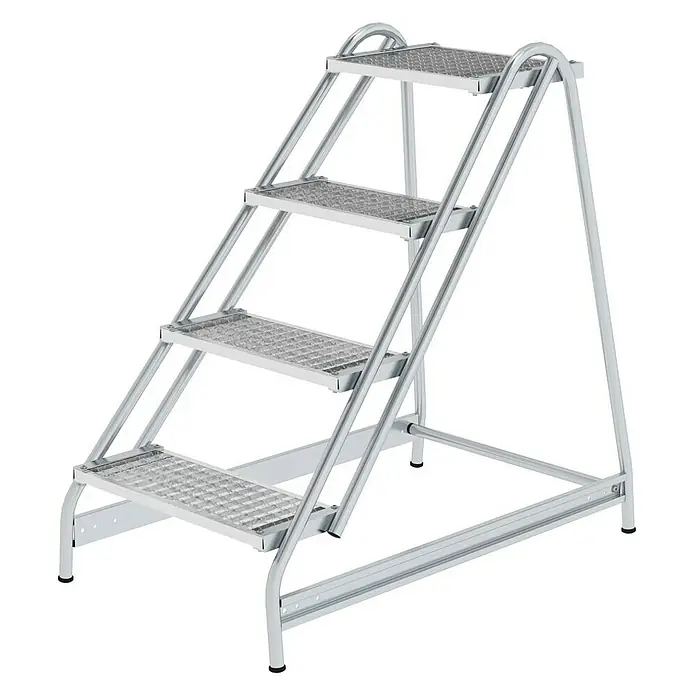 Proregal Treppenpodest Arbeitspodest einseitig begehbar - Anzahl Tritte: 4 Stk., Arbeitshöhe: 3.000 mm, Belastbarkeit: 150 kg, Aluminium - Vierstufige silberne Industrie-Zugangstreppe aus Metall mit gelochten Trittflächen für sicheren Halt.