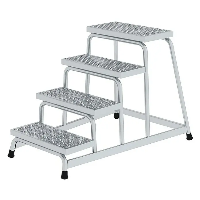 Proregal Treppenpodest Arbeitspodest starr mit 4 Stufen - Anzahl Tritte: 4 Stk., Arbeitshöhe: 2.800 mm, Belastbarkeit: 150 kg, Aluminium - Silberne vierstufige Industrietreppe mit rutschfesten Trittflächen.