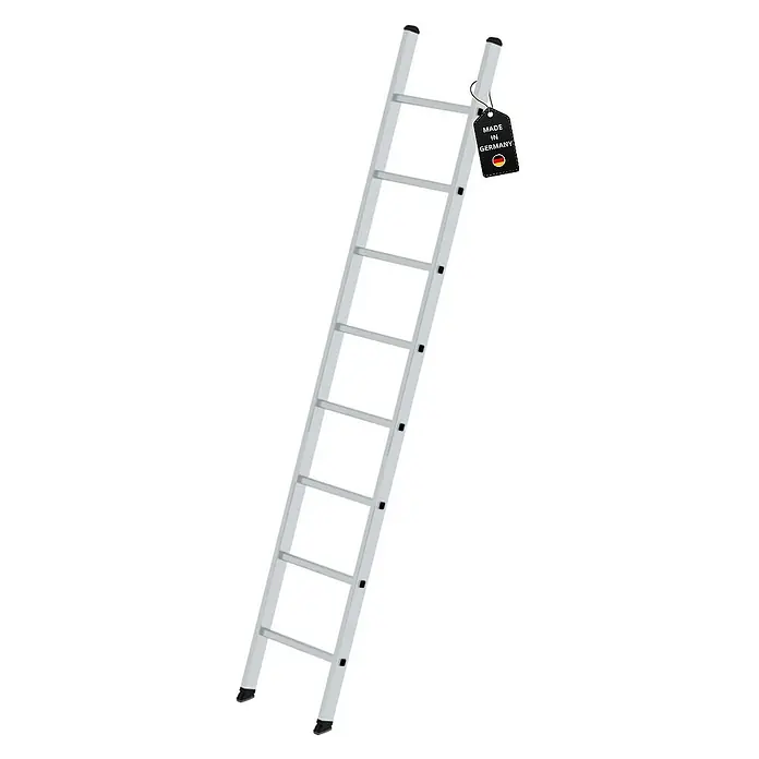 Proregal Anlegeleiter mit 8 Sprossen - Anzahl Tritte: 8 Stk., Arbeitshöhe: 3.600 mm, Belastbarkeit: 150 kg, Aluminium - Silberne Aluminiumleiter mit schwarzen Kappen, versehen mit einem „Made in Germany“-Etikett.
