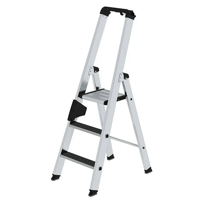 Proregal Stehleiter einseitig begehbar - Anzahl Tritte: 3 Stk., Arbeitshöhe: 2.700 mm, Belastbarkeit: 150 kg, Aluminium - Silberne Aluminium-Klappleiter mit drei rutschfesten Stufen und einem Sicherheitsbügel.