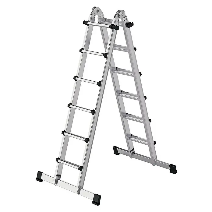 Proregal Teleskopleiter 4-teilig - Anzahl Tritte: 24 Stk., Arbeitshöhe: 7.500 mm, Belastbarkeit: 150 kg, Aluminium - Silberne Aluminium-Mehrzweckleiter mit schwarzen rutschfesten Füßen und Sprossenverbindungen, als Stehleiter aufgestellt.