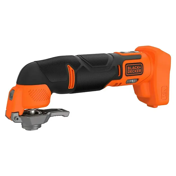 Black+Decker 18V PowerConnect Multiherramienta de batería BDCOS18N-XJ - 18 V, Sin batería - Imagen de una sierra oscilante multiherramienta Black+Decker, ideal para trabajos de bricolaje. El dispositivo es naranja/negro e inalámbrico.