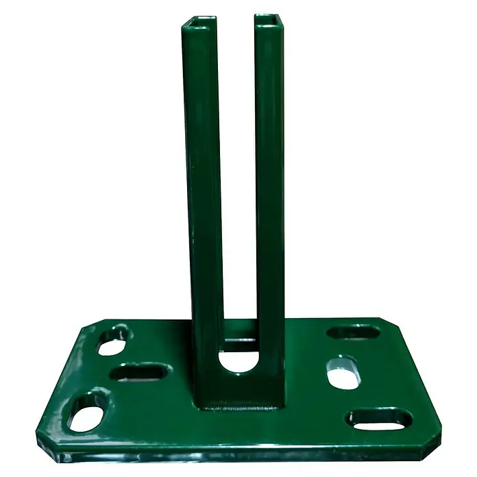 FA-Bausysteme Standfuß Eco 6 Loch - Passend für: 40 x 60 mm Pfosten, Moosgrün - Detailaufnahme einer grünen Regalstütze mit Bodenplatte und Befestigungslöchern. Solide Konstruktion für Lagerregale.