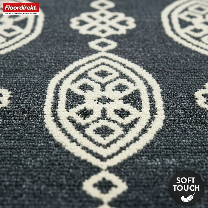 Floordirekt Kurzflorteppich Marrakesh 160 x 230 cm - Anthrazit, 230 x 160 cm - Nahaufnahme eines dunkelgrauen Teppichs mit cremefarbenem, aufwendigem Muster, der sein weiches Material hervorhebt.
