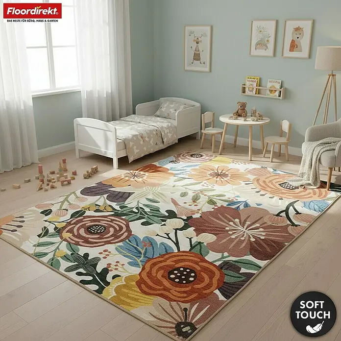 Floordirekt Kurzflorteppich Fleur 160 x 230 cm - Multicolor - Farbenfroher, weicher Blumenteppich mit großen orangen, gelben und braunen Blüten in einem hellen Kinderzimmer.