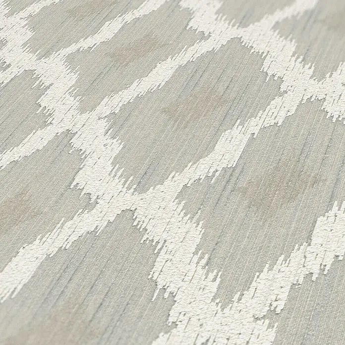 Tadessi Vliestapete M1-No.3866 - Creme, Streifen, 10,05 x 0,53 m - Strukturierte Tapete in Hellgrau mit cremeweißem, abstraktem Ikat-Muster und beigen Akzenten.