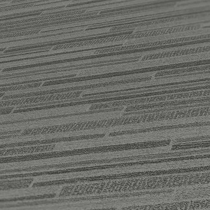 Tadessi Vliestapete M1-No.1416 - Schwarz, Grafisch, 10,05 x 0,53 m - Nahaufnahme von grauen gemusterten Teppichfliesen mit linearer Textur.