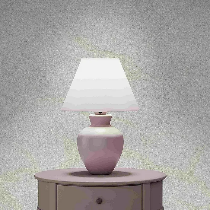 Tadessi Vliestapete M1-No.4337 - Creme, Sonstiges, 10,05 x 0,53 m - Rosa Tischlampe mit weißem Schirm auf passendem Beistelltisch.