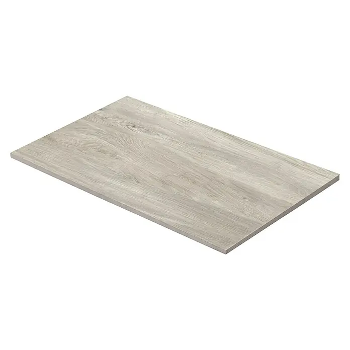 Terrassenfliese Foresta - 40 x 80 x 2 cm, Grigio, Matt - Nahaufnahme einer einzelnen, rechteckigen Fliese in Holzoptik, ideal für moderne Interieurs.