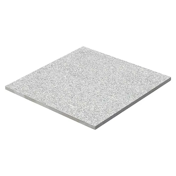 Terrassenfliese Fortezza - 60 x 60 x 2 cm, Montor, Matt - Bild einer hellgrauen Granitplatte mit feiner Körnung, ideal für Bodenbeläge und Terrassen. Die Platte wirkt robust und zeitlos.