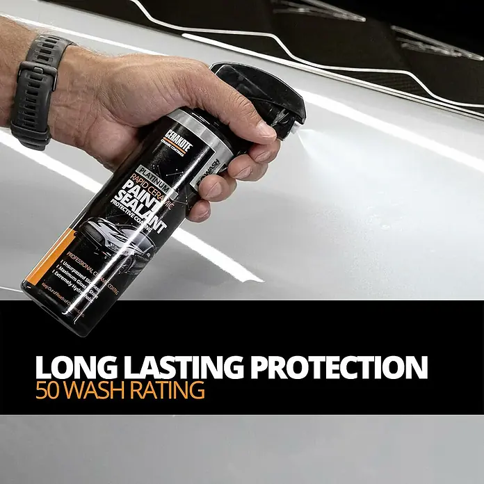 Cerakote Lackversiegelung - 300 ml - Nahaufnahme eines Sprays Cerakote Platinum Rapid Ceramic Paint Sealant, das für dauerhaften Schutz und Glanz sorgt.