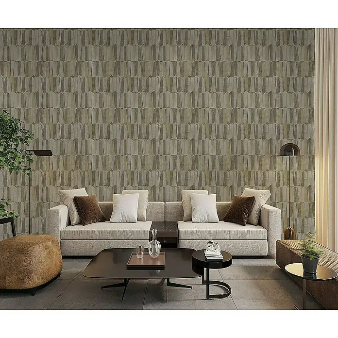 Tadessi Vliestapete M1-No.3973 - Braun, Holzoptik, 10,05 x 0,53 m - Abstrakte geometrische Tapete in Erdtönen mit wiederholendem Muster aus texturierten, länglichen Formen an einer Wohnzimmerwand.