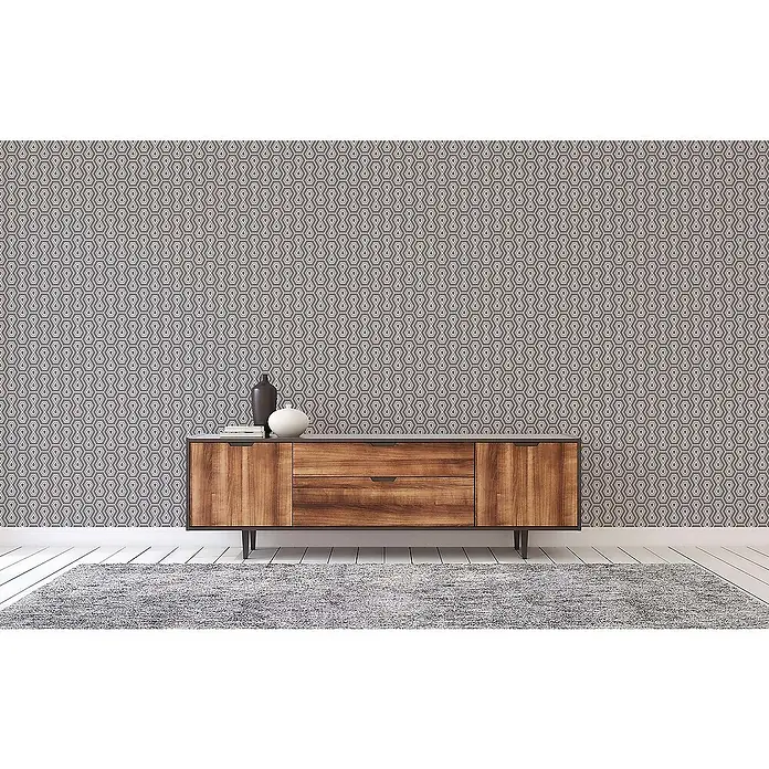 Tadessi Vliestapete M1-No.1543 - Rosa, Sonstiges, 10,05 x 0,53 m - Holz-Sideboard mit zwei Türen und zwei Schubladen, in einem Raum mit gemusterter Tapete, weißem Boden und grauem Teppich.