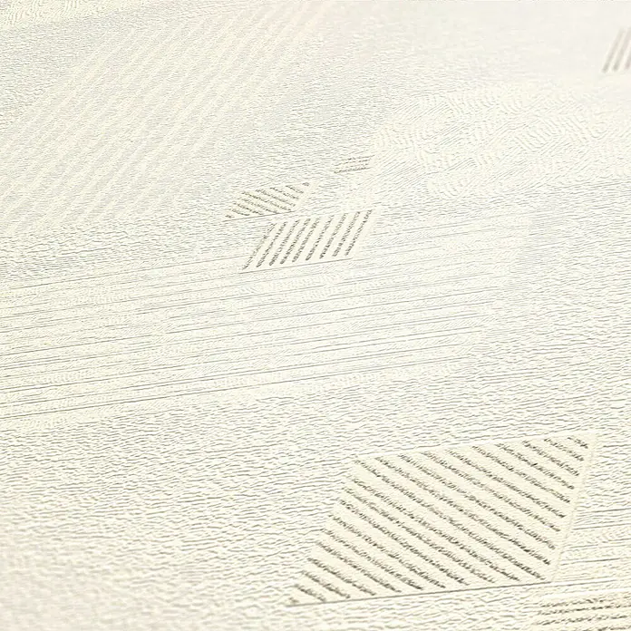 Tadessi Vliestapete M1-No.2444 - Weiß, Sonstiges, 10,05 x 0,53 m - Helle beigefarbene strukturierte Tapete mit subtilen geometrischen Mustern wie Diagonalstreifen und Rauten.