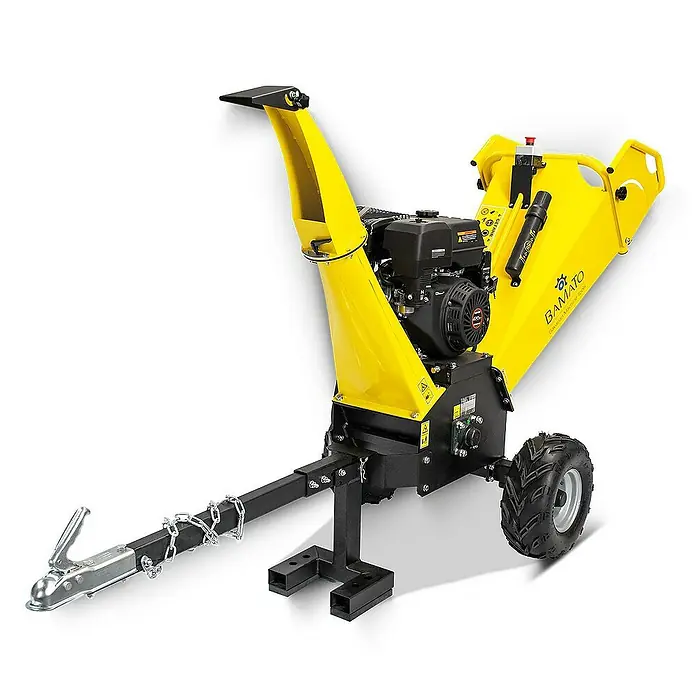 Bamato Benzin-Häcksler HACK-150 inkl. Abdeckplane - Max. Aststärke: 120 mm, 9 kW, Hubraum: 420 cm³ - Gelber benzinbetriebener Holzhäcksler mit Rädern und Anhängerkupplung.