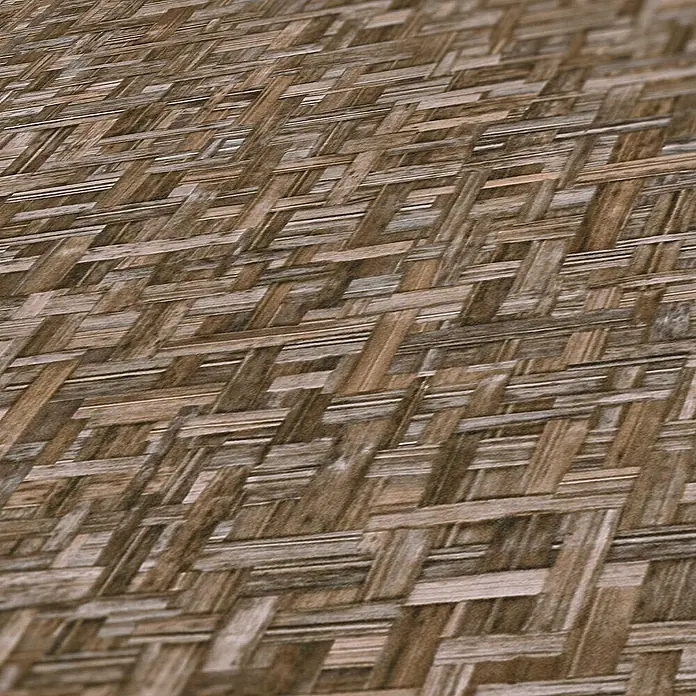 Tadessi Vliestapete M1-No.1532 - Braun, Holzoptik, 10,05 x 0,53 m - Aufwändig geflochtene braune Bambus- oder Holztextur mit diagonalen Streifen.