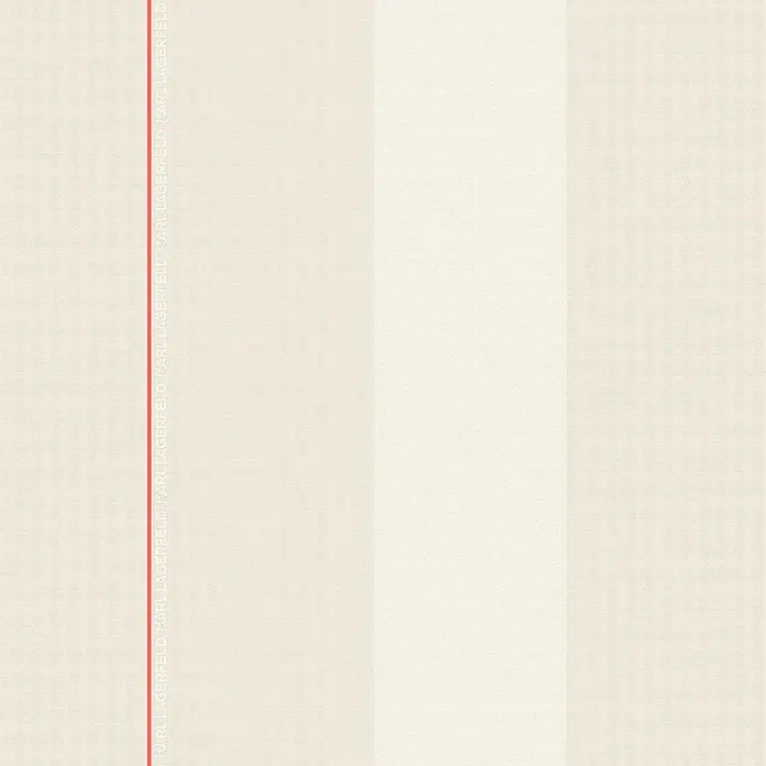 Tadessi Vliestapete M1-No.591 - Rot, Streifen, 10,05 x 0,53 m - Helle, beige gestreifte Tapete mit dezenten Strukturmustern und vertikalem 'KARL LAGERFELD'-Text, akzentuiert durch eine rote Linie.