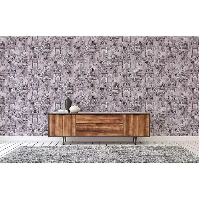 Tadessi Vliestapete M1-No.1701 - Rosa, Sonstiges, 10,05 x 0,53 m - Sideboard aus Holz im Mid-Century-Stil mit dunkler Platte und Beinen, verziert mit Vasen, vor gemusterter Tapete.