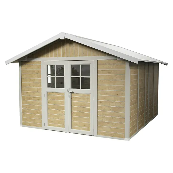 Grosfillex Caseta para jardín Deco - Medidas ext. (An x Pr): 315 x 357 cm, Plástico, Blanco/Efecto madera, 11 m² - Imagen de un cobertizo de madera con puertas dobles y borde blanco. El cobertizo tiene un techo a dos aguas y revestimiento de madera horizontal.