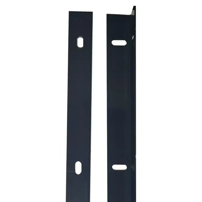 FA-Bausysteme Zaunabschlussleiste - Stahl, 80 cm, Anthrazit, Passend für: Doppelstabmattenzäune - Zwei dunkelblaue Metallständer mit Schlitzen zur Befestigung von Regalböden, ideal für Lagerung oder Organisation.