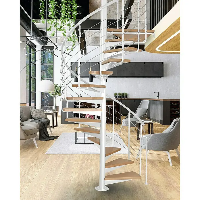 Atrium Spindeltreppe System - Farbton Metall: RAL 9003, Durchmesser: 168 cm, Buche, Geschosshöhe: 280 cm - 300 cm - Eine elegante Wendeltreppe mit weißen Geländern und hellen Holzstufen fügt sich nahtlos in ein modernes Interieur ein.