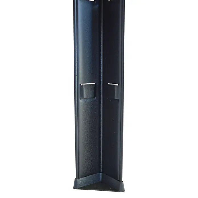 Schulte Metallregal Power Max - H x B x T: 190 x 100 x 40 cm, Traglast pro Boden: 65 kg, Anzahl Böden: 5 Stk., Stecken, Schwarz - Nahaufnahme einer schwarzen Eckenschutzleiste, ideal zum Schutz von Wänden und Ecken vor Beschädigungen. Robuste Konstruktion.